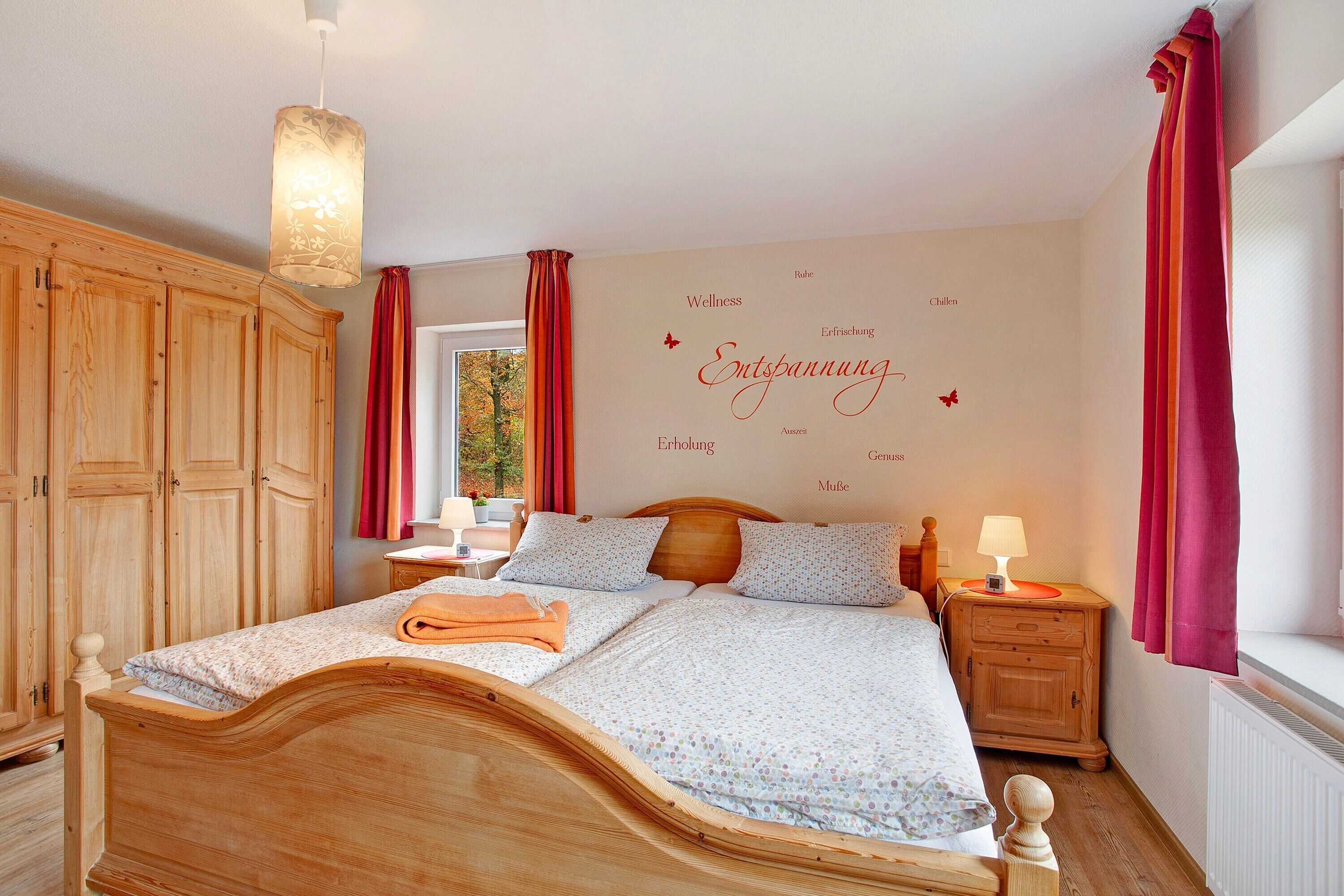 2 Schlafzimmer, Schreibtisch, Bügeleisen/Bügelbrett, kostenloses WLAN