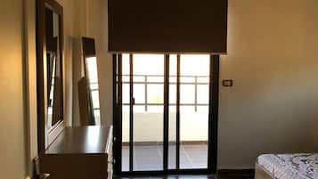 3 quartos, ferros/tábuas de passar roupa, Wi-Fi, roupa de cama