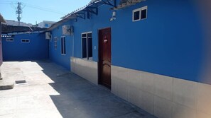 Room, 1 Bedroom, Accessible, Smoking | Property entrance