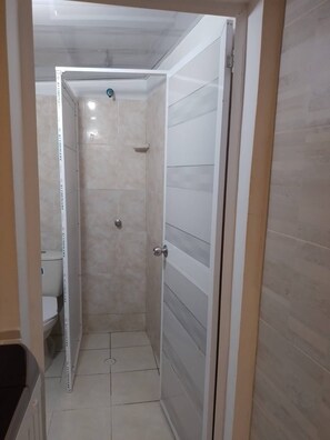 Bathroom - Room-juliana Tourist House (Cartagena)