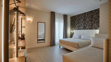 Deluxe Triple Room | Premium bedding, down comforters, in-room safe, desk