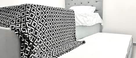 ベーシック アパートメント | 2 室のベッドルーム、WiFi (無料)