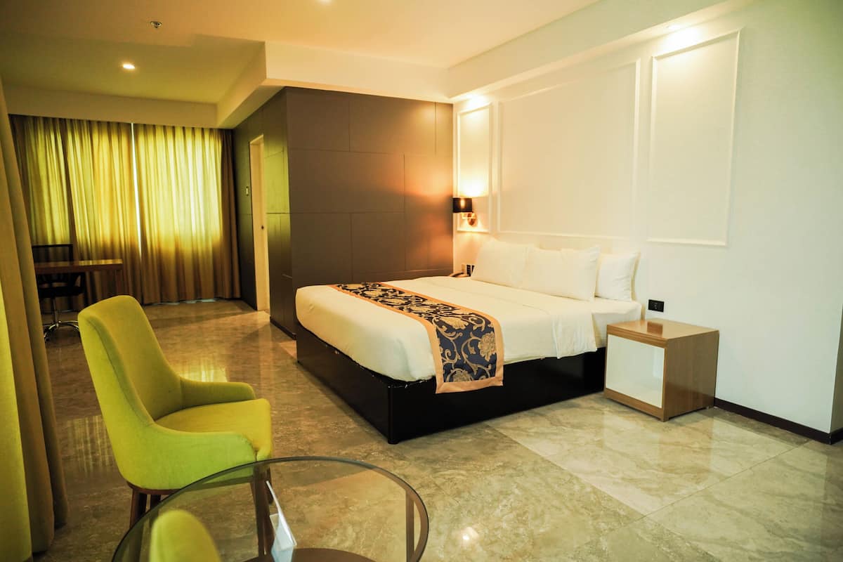 Superior Double Room | 1 bedroom, premium bedding, in-room safe, laptop workspace
