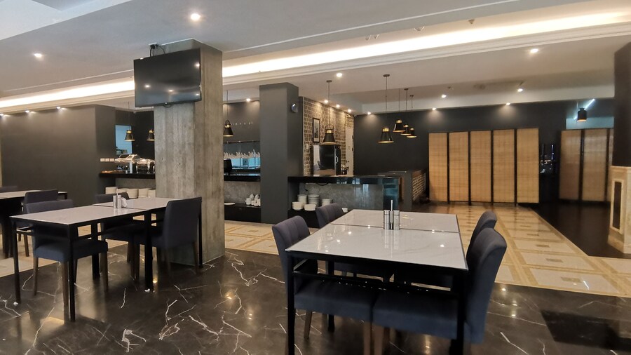 Sunday Hevea Hotel and Resort