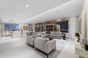 Interior - Bluewaters 5BR | Panoramic Eye of Dubai Views Near JBR Beach (JBR)