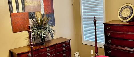 3 chambres, fer et planche à repasser, Wi-Fi gratuit, draps fournis