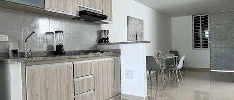 Basic Apartment | Private kitchen