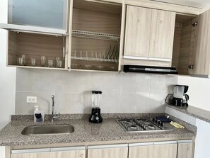 ベーシック アパートメント | 専用キッチン | 冷蔵庫、ミキサー、ホットプレートまたはグリルプレート