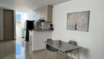 Basic Apartment | Tempat makan