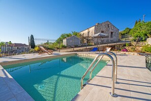 Pool - Villa 'Milia's House' with Sea View, Wi-Fi and Air Conditioning (Ithaca)