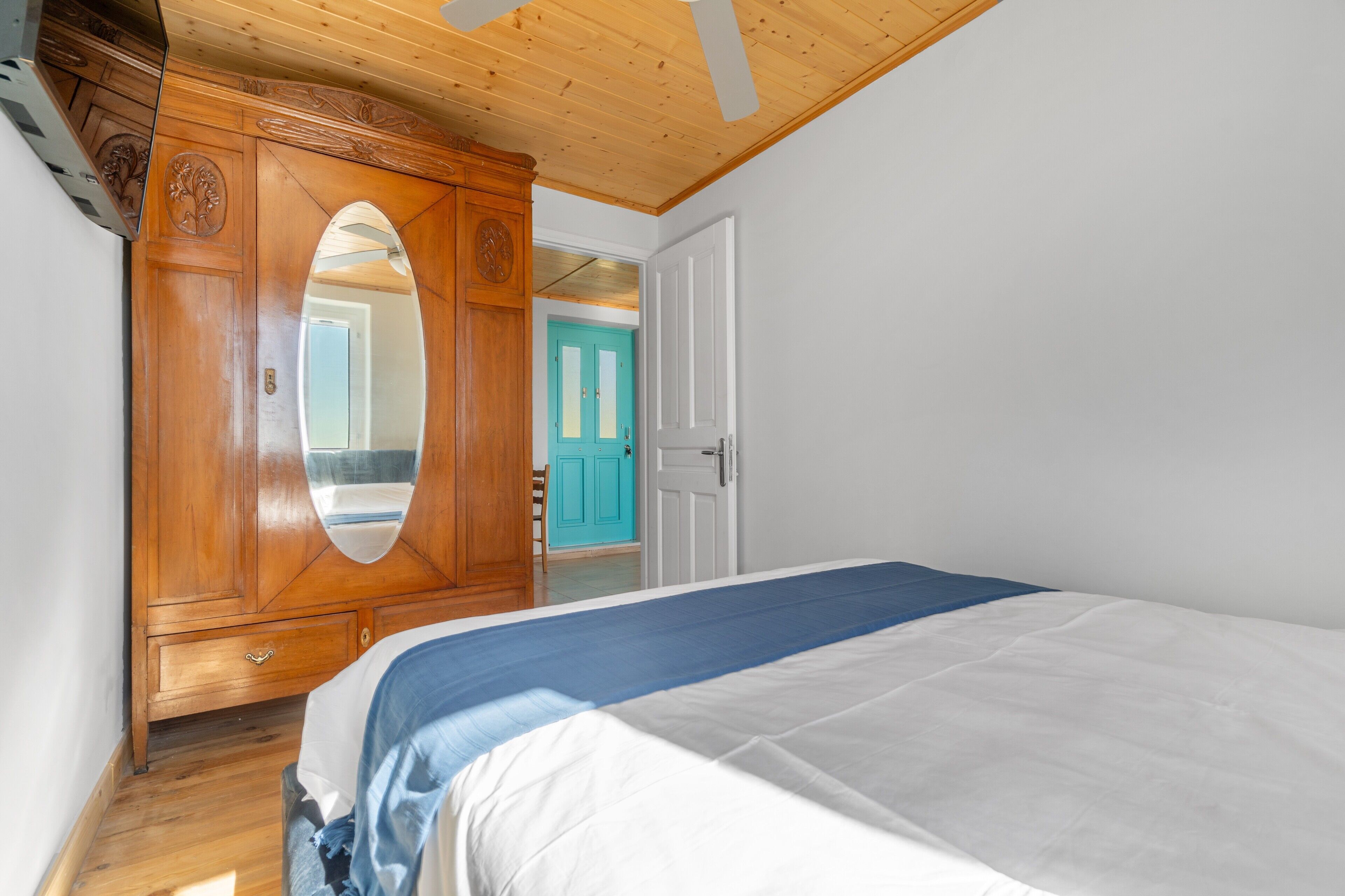 1 slaapkamer, een strijkplank/strijkijzer, gratis wifi, beddengoed