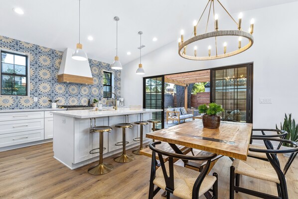 تناول الطعام