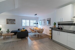 Apartment, 3 Bedrooms | Dining room - Satu Granada (Granada)
