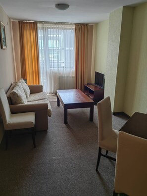 TV - Mountain Paradise 2 - Cosy Mountain View Apartment - 200mbps Wifi (Bansko)