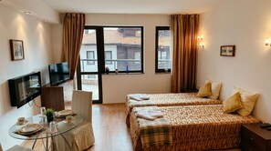 2 bedrooms, iron/ironing board, Internet, wheelchair access