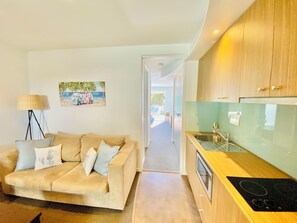 Interior - The Waves Beach Pad - Beachfront 1 Bed Apartment - Phillip Island (Cowes)