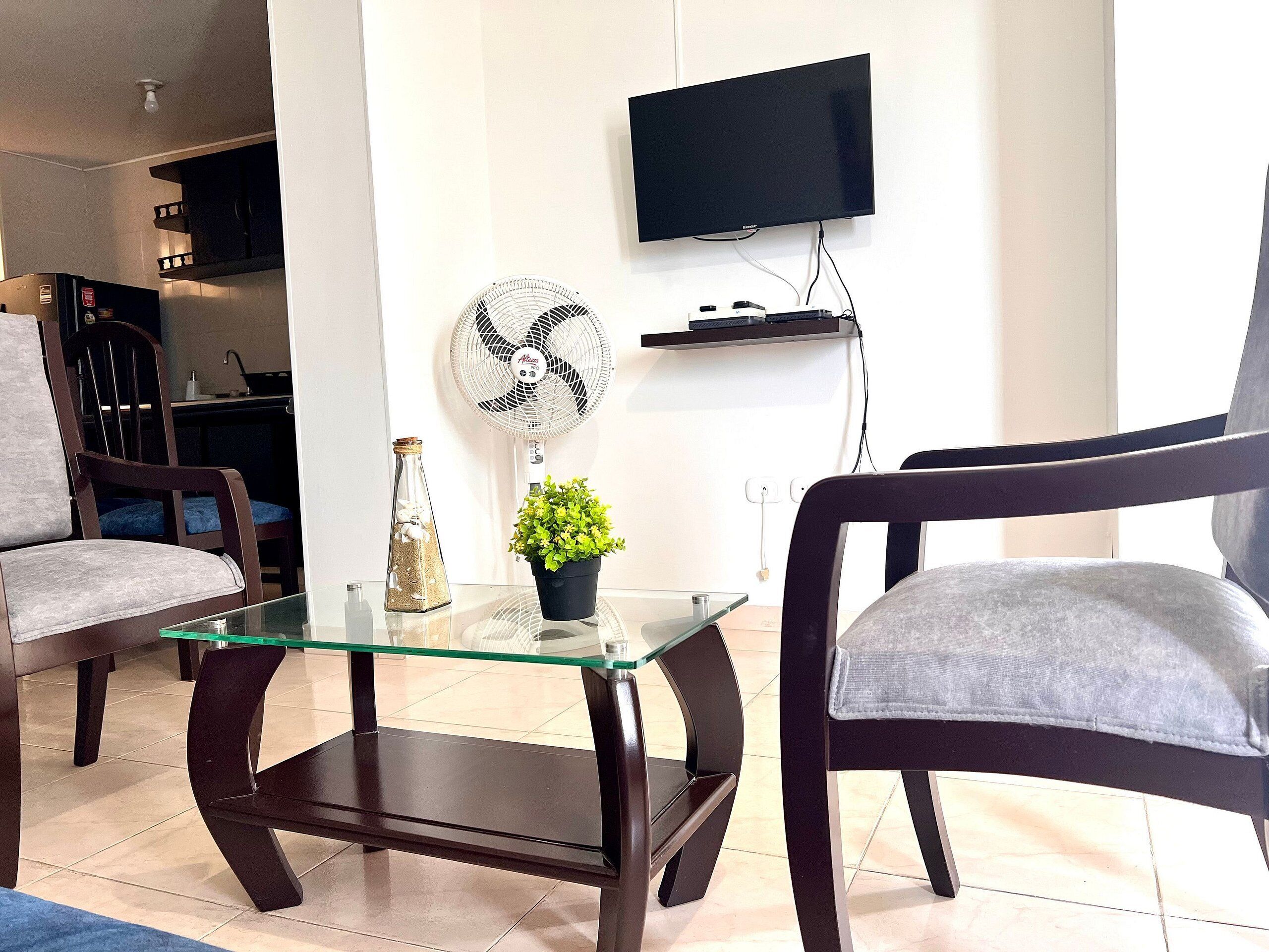 Family Apartment | Dining