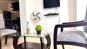 Family Apartment | Dining