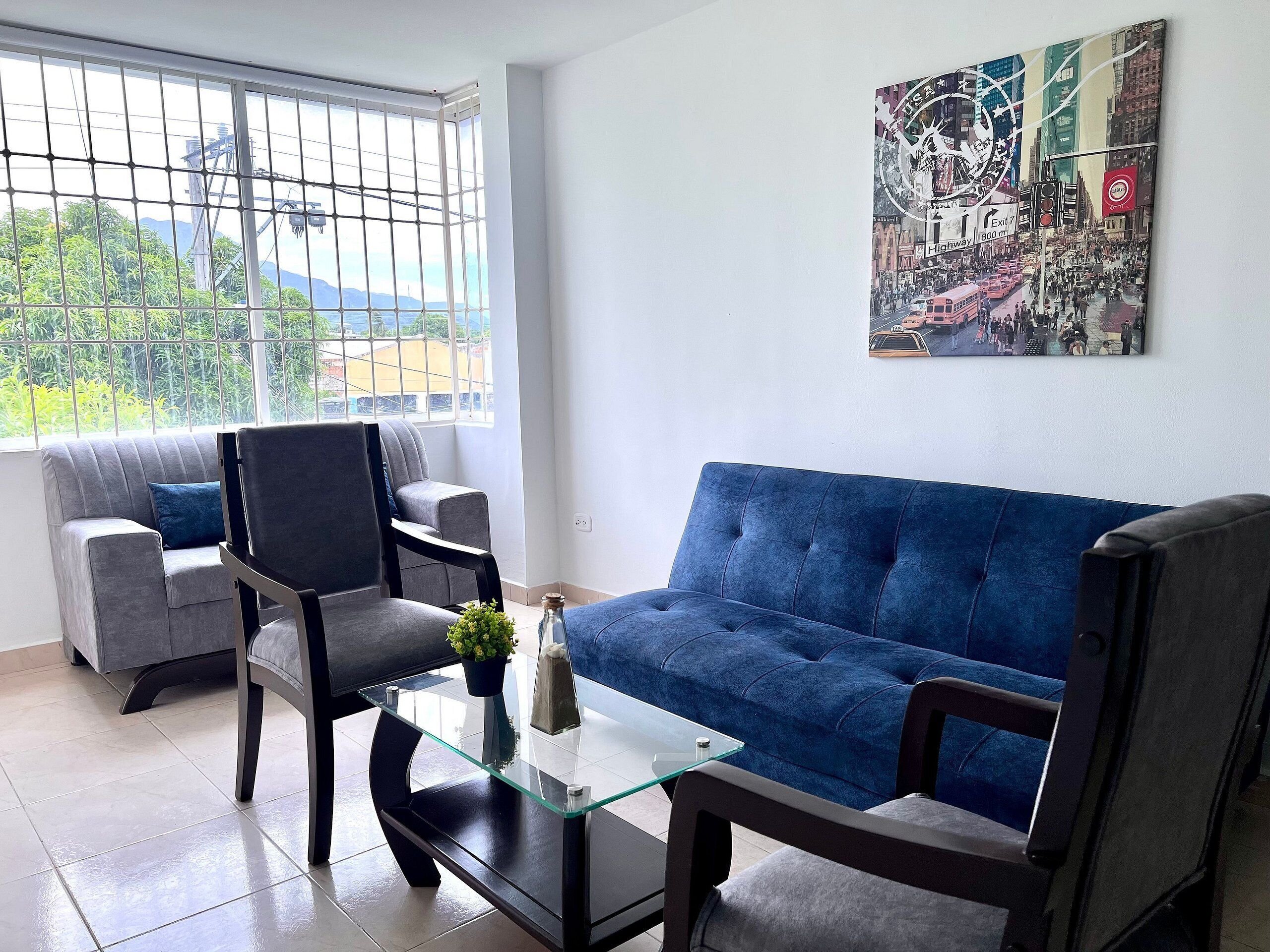 家庭公寓 | 起居區 | 電視