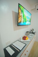 1 habitación, escritorio y cortinas blackout 