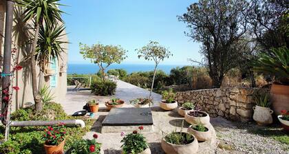 Cottage 'Sira Stonehouse Ll' with Sea View, Wi-Fi and Air Conditioning