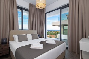 3 habitaciones, tabla de planchar con plancha y acceso a internet 