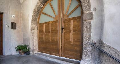 Apartment 'La Vecia Casa Apartament' with Mountain View and Shared Terrace