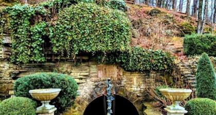 Downtown+HotTub+Wifi+FreeParking @151 Spring Ste B