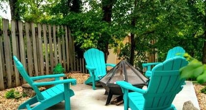 Downtown+HotTub+Wifi+FreeParking @151 Spring Ste D