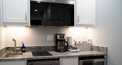 Downtown Villa 2 at Sweet Spring Wifi Free Parking