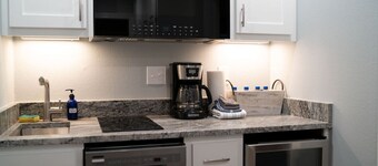 Downtown Villa 2 at Sweet Spring Wifi Free Parking