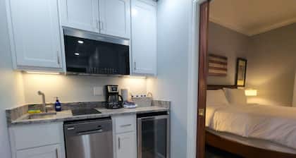 Downtown Villa 2 at Sweet Spring Wifi Free Parking