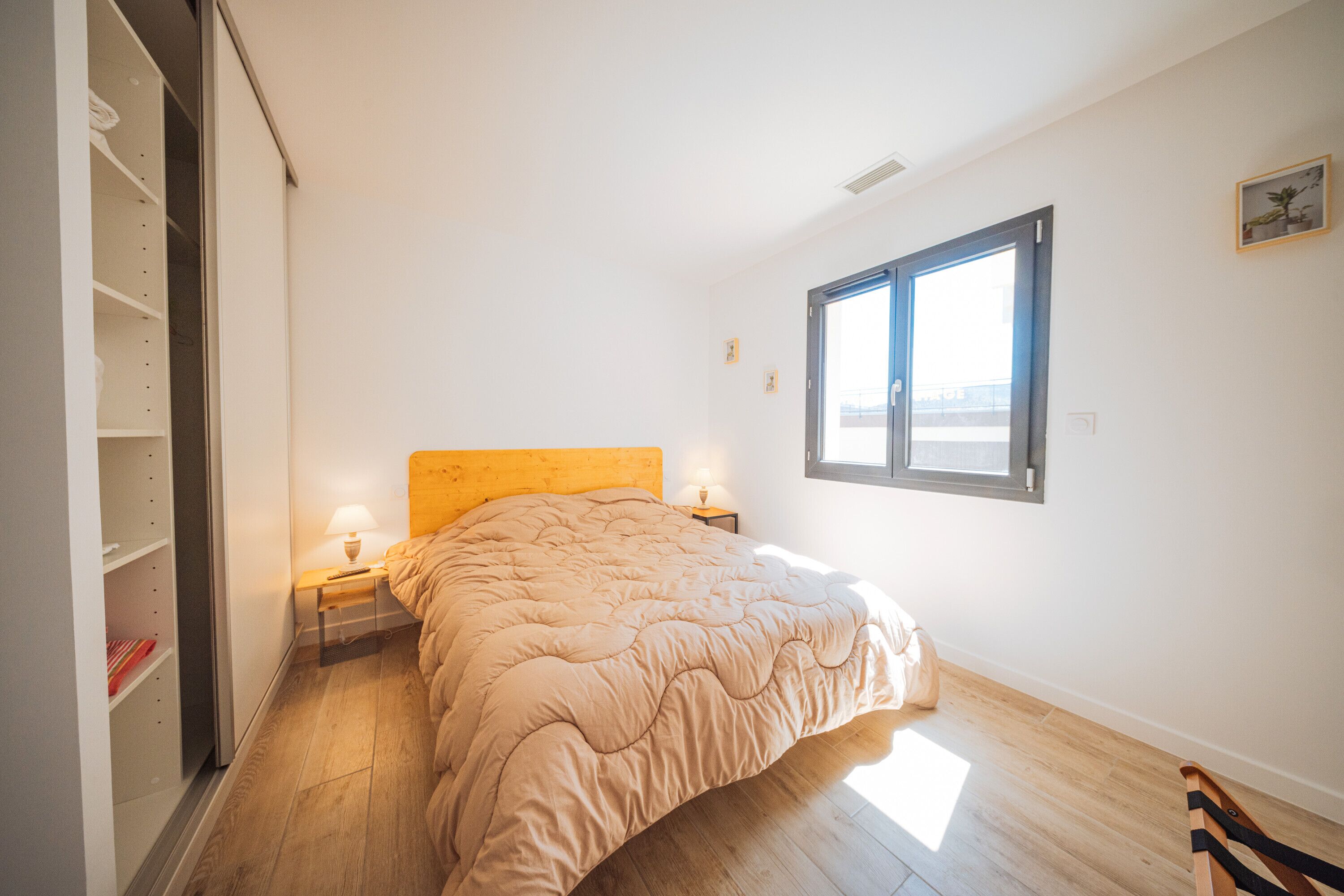 4 chambres, fer et planche à repasser, Wi-Fi gratuit, draps fournis