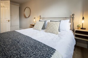 2 bedrooms, iron/ironing board, internet, bed sheets - Number Three, West Witton, Yorkshire Dales (West Witton)