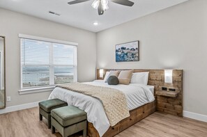 10 bedrooms, desk, iron/ironing board, travel cot - Luxury w/ Epic Lake View & Private Pool: Cliffwater (Kimberling City)