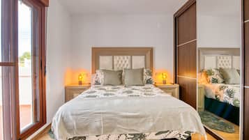 3 sovrum, strykjärn/strykbräda, gratis wi-fi och sängkläder