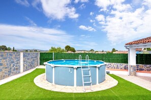 Pool - Vacation Home "Violeta Grande" with Mountain View, Private Pool & Wi-Fi (Macastre)