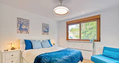 Vacation Home "Violeta Grande" with Mountain View, Private Pool & Wi-Fi