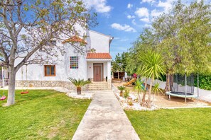 Exterior - Vacation Home "Violeta Grande" with Mountain View, Private Pool & Wi-Fi (Macastre)