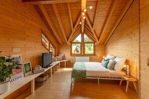 3 chambres, bureau, Wi-Fi gratuit, draps fournis