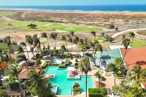 Pool - 4BR Lux Villa w/ Pool - Perfect for Families/Groups at Fairway Breeze by Bocobay (Noord)