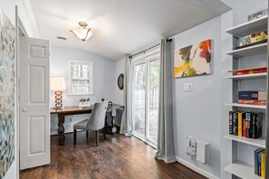 Interior - The Bamboo House! Dog-Friendly Home n RVA Sleeps 8 (Richmond)