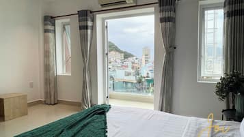Luxury Double Room | Desk, free WiFi, bed sheets