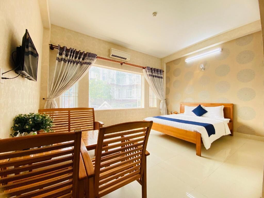 Desk, free WiFi, bed sheets
