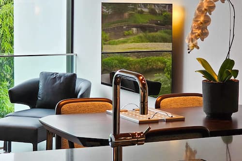 Executive Suite, 1 Bedroom | Private kitchen