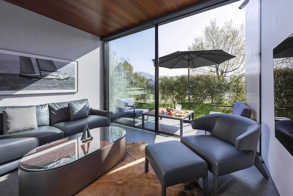 Luksussuite, 1 soverom | Hageutsikt