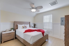 2 Schlafzimmer, Bügeleisen/Bügelbrett, WLAN, Bettwäsche