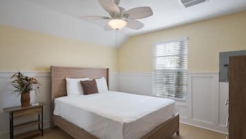 2 bedrooms, iron/ironing board, WiFi, bed sheets