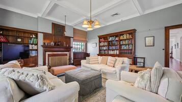 TV, fireplace, offices