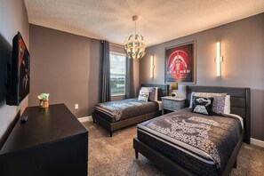 6 habitaciones, tabla de planchar con plancha, cuna de viaje y wifi